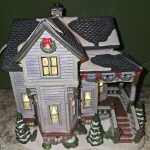 St Nicholas Square "Victorian House" Village Collection 2003